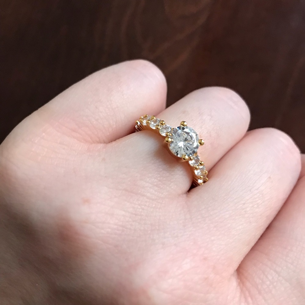 SIZE 7 BEAUTIFUL GOLD AND SILVER CZ RING